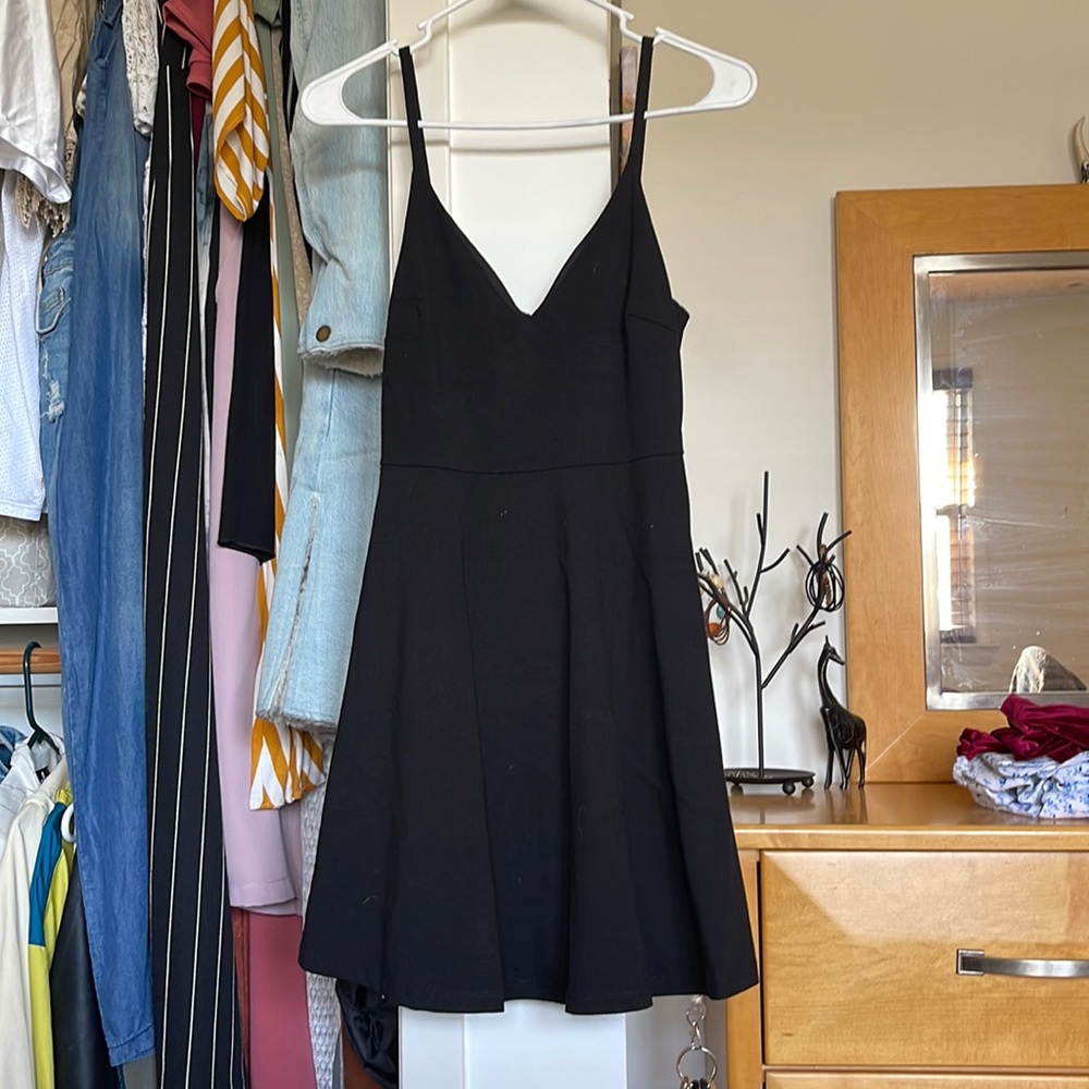 Black skinny strap short flowy dress!